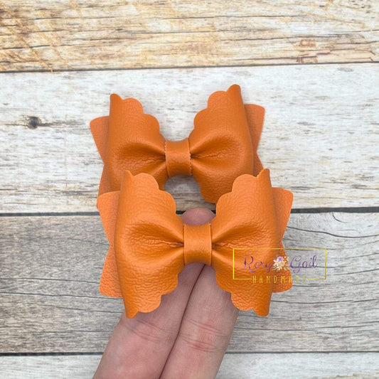 Rory Gail Handmade Bows Pumpkin Pie 2.5 inch Scalloped Pinch Piggies